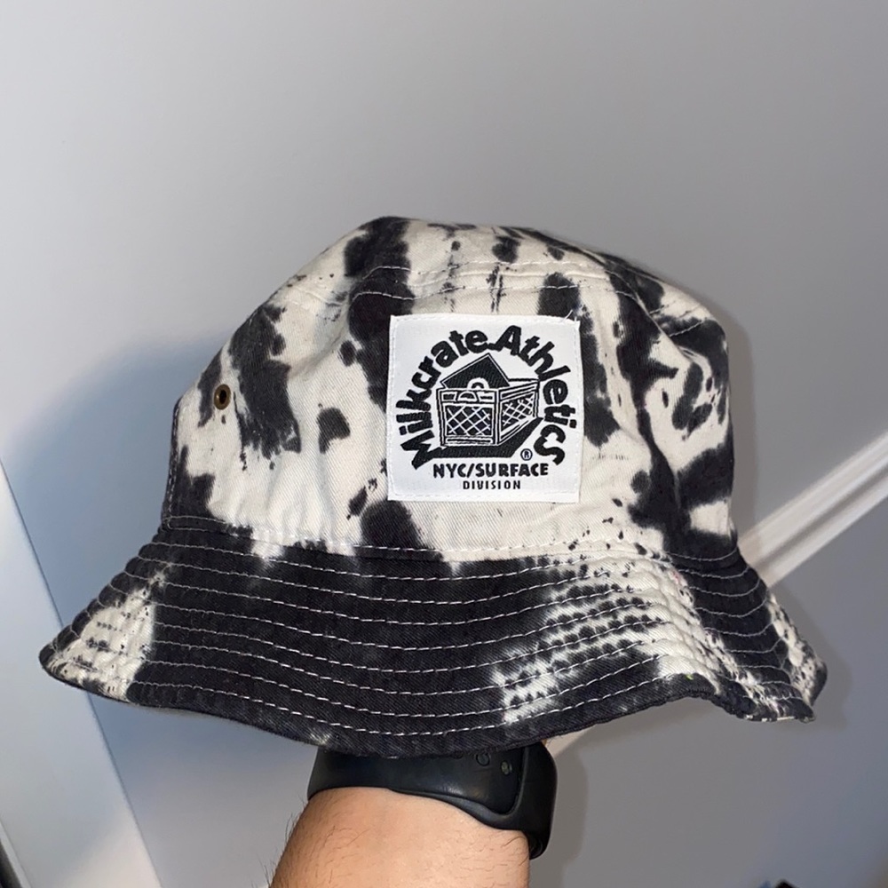 Tie-dye bucket hat